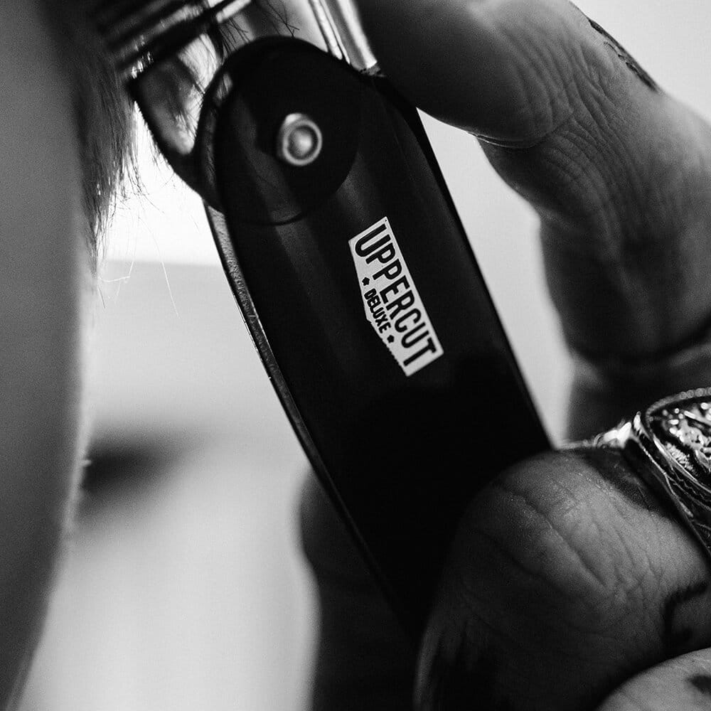 Uppercut Deluxe Flip Comb CT7 Kamm - UPDCB0003 - Kamm für Rasur